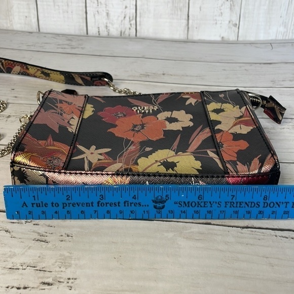 NWOT Guess 1981 Floral Faux Leather Convertible Crossbody Purse - Picture 8 of 14